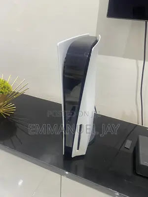 PS5 1 Terabyte With COD Installed With 1 Pad