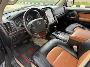 Toyota Land Cruiser 2012 Black
