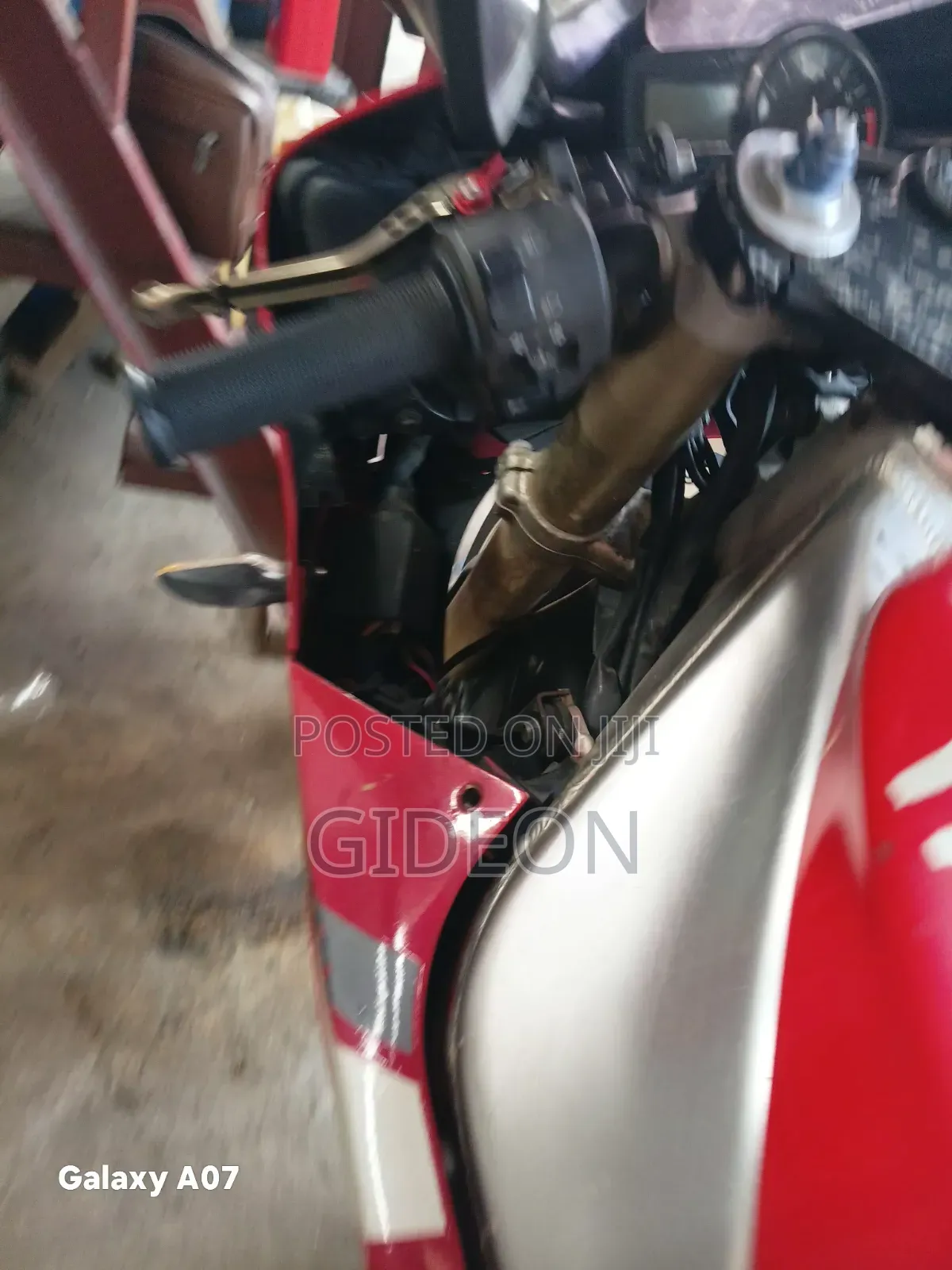 Yamaha R1 2003 Red