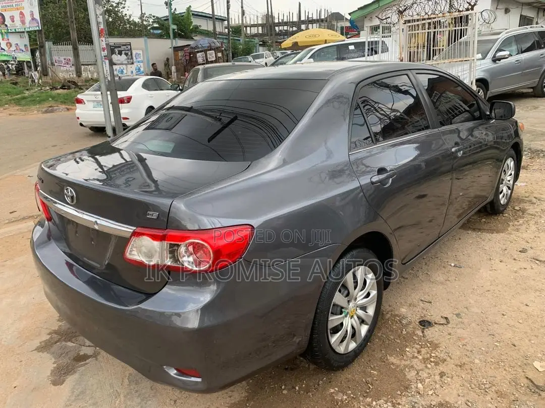 Toyota Corolla 2013 Gray