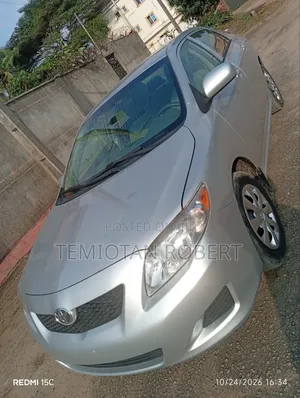 Toyota Corolla LE 4dr Sedan (1.8L 4cyl 4A) 2010 Silver