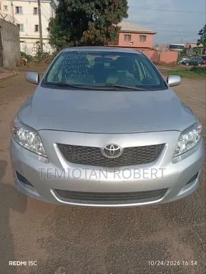 Toyota Corolla LE 4dr Sedan (1.8L 4cyl 4A) 2010 Silver