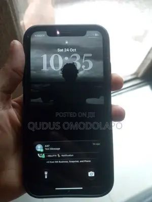 Apple iPhone 11 64 GB Red