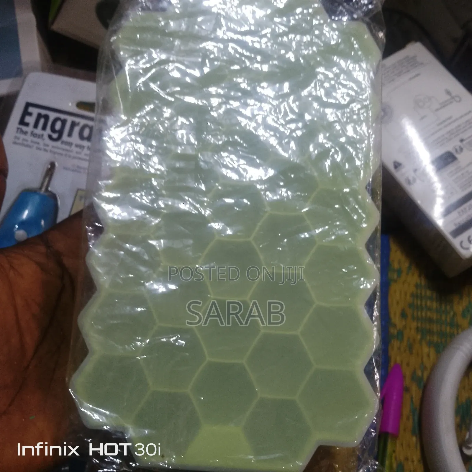 Ice Maker With Cover