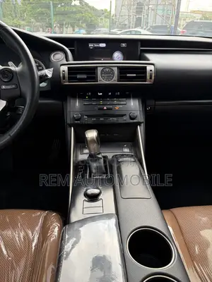 Lexus IS 2014 White
