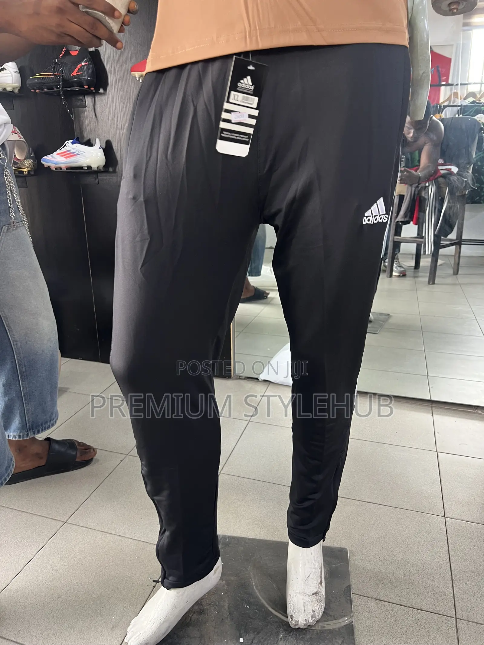 Quality Gym Top & Joggers