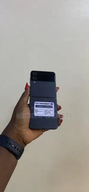 Samsung Galaxy Z Flip4 256 GB Black