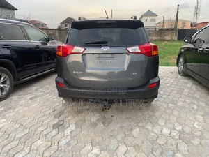 Toyota RAV4 LE 4dr SUV AWD (2.5L 4cyl 6A) 2015 Gray