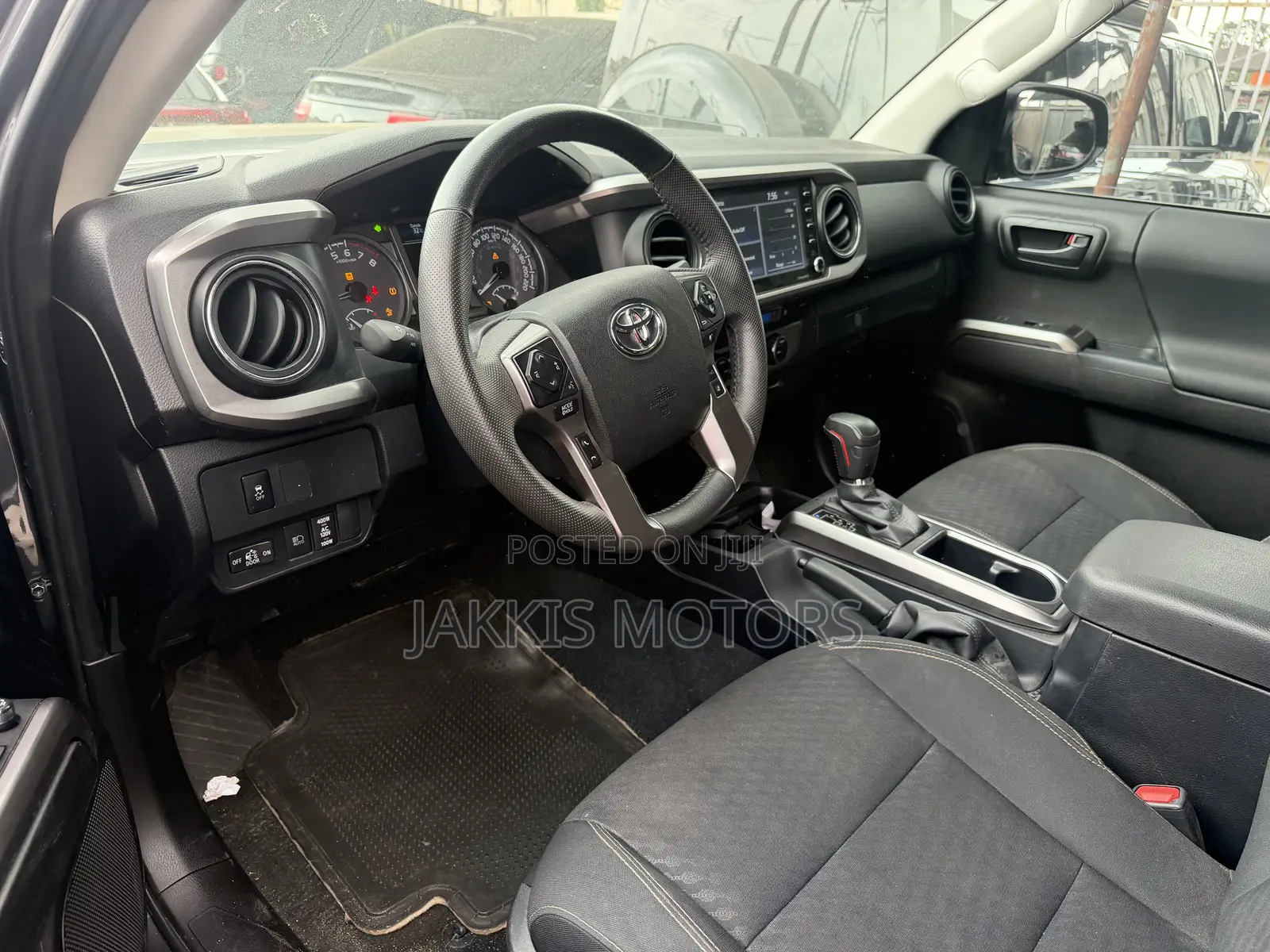 Toyota Tacoma 2024 Gray