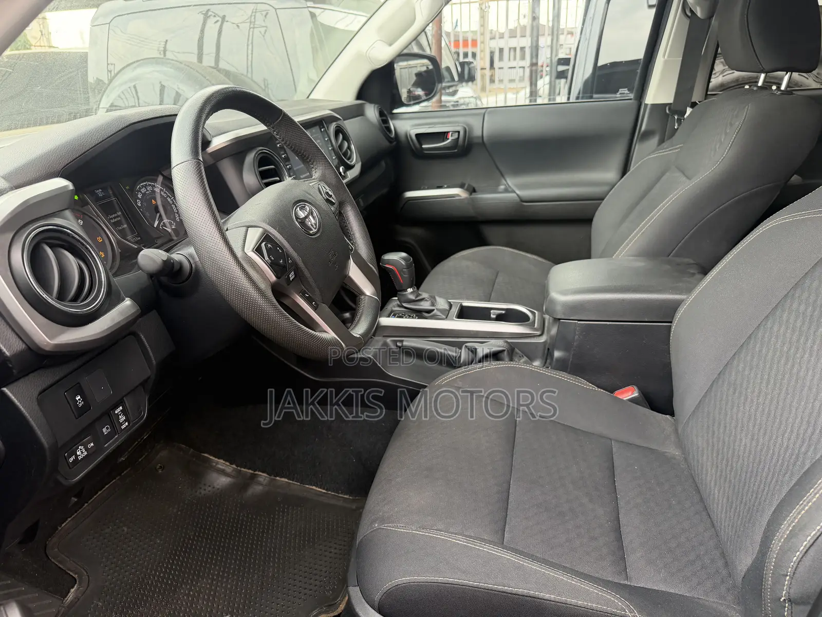 Toyota Tacoma 2024 Gray