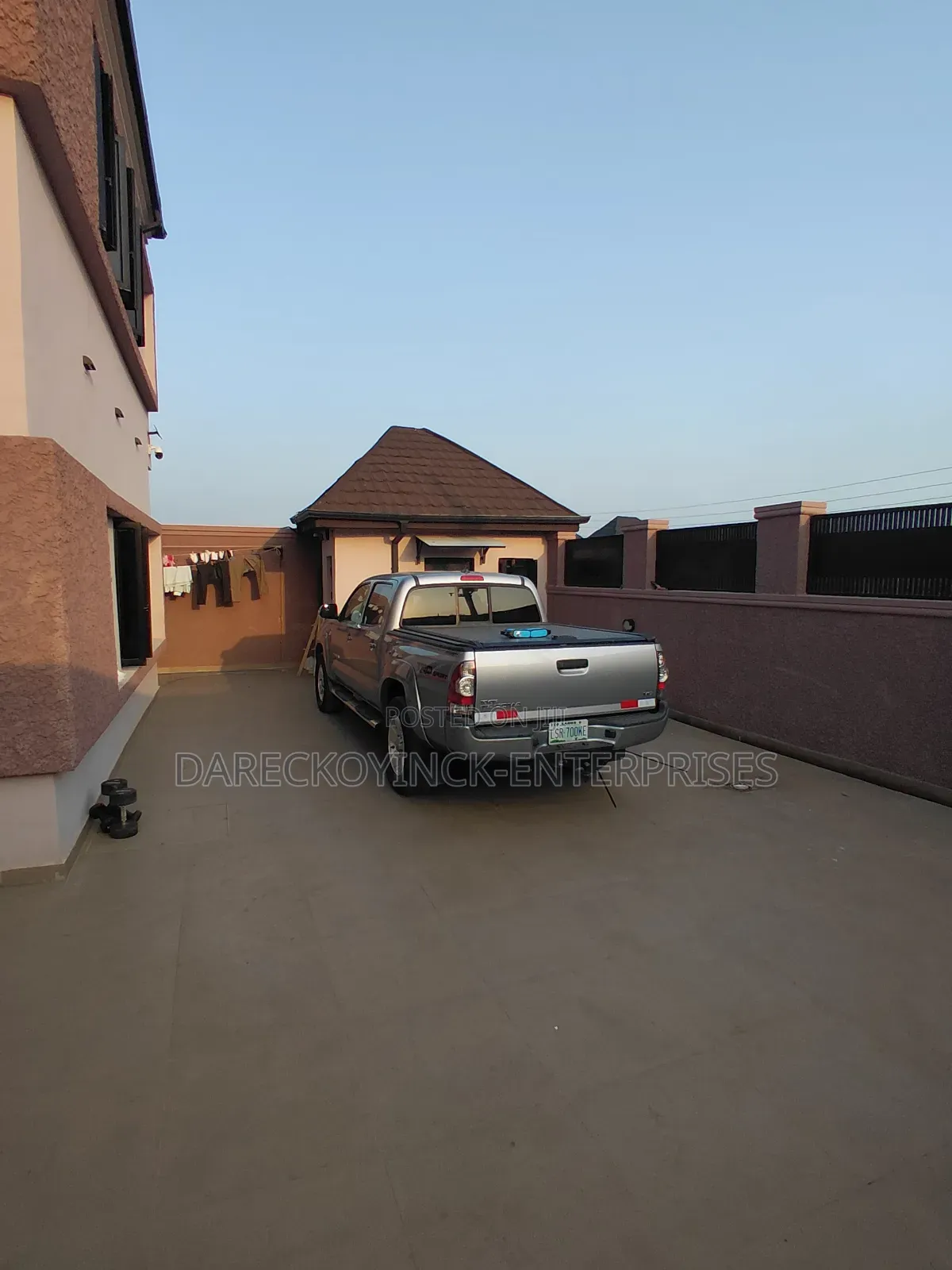Five Bedrooms Duplex With a Room Self Contain