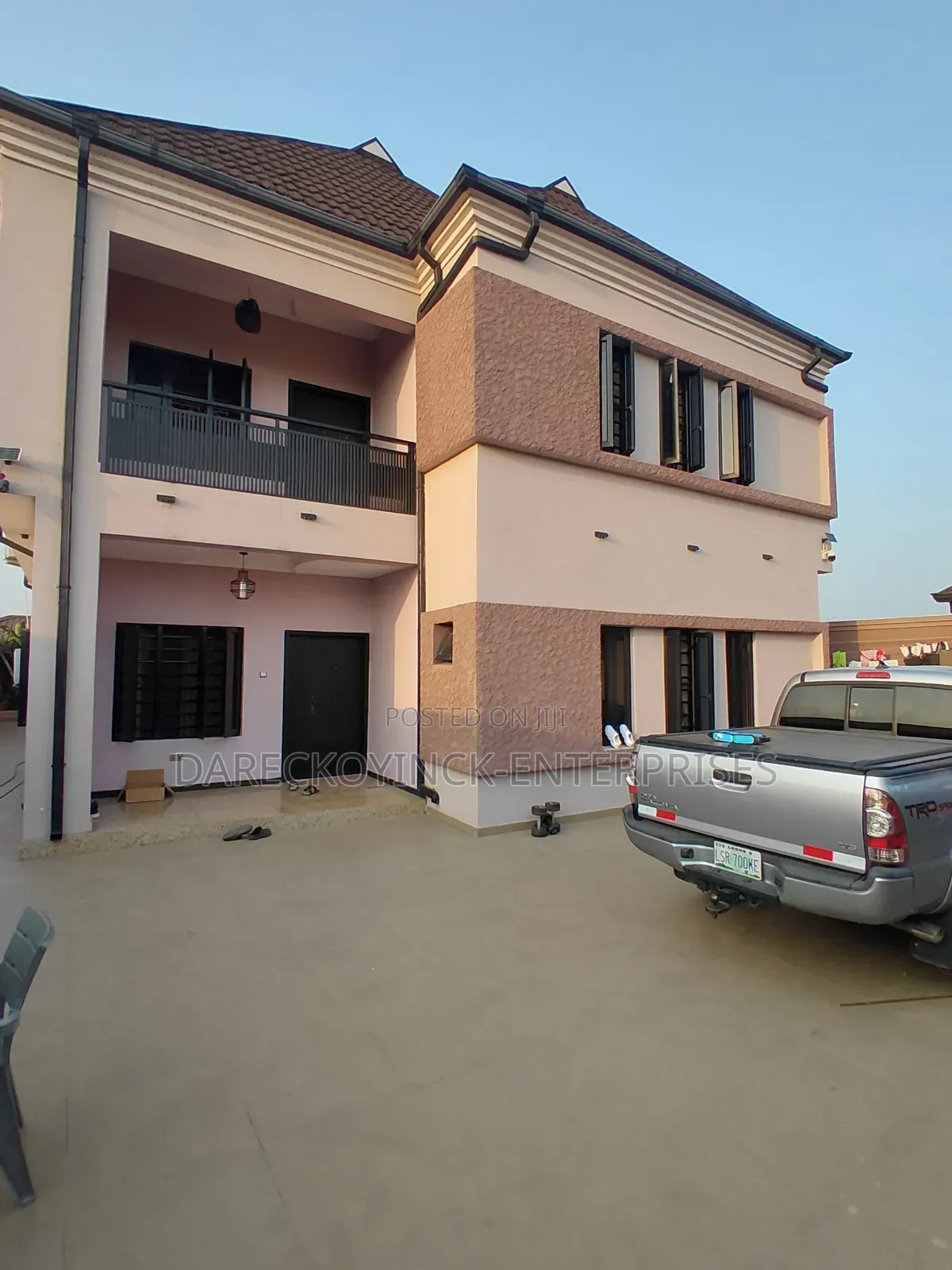 Five Bedrooms Duplex With a Room Self Contain