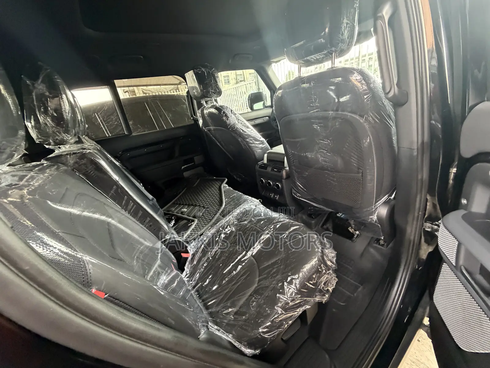 Land Rover Defender 2023 Black