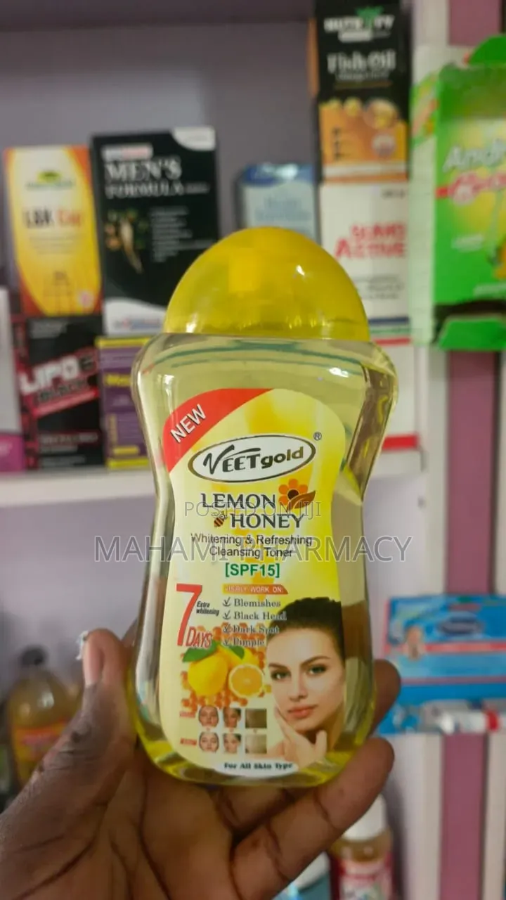 Veet Lemon & Honey Cleansing Toner SPF 15