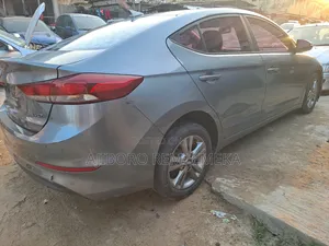 Hyundai Avante 2016 Gray