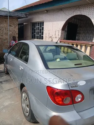Toyota Corolla LE 2005 Silver