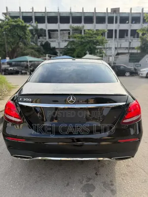 Mercedes-Benz E300 2017 Black