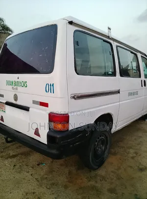 Volkswagen Transporter 2004 White