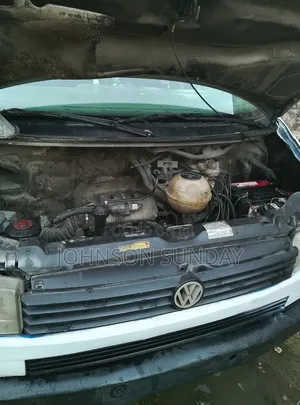 Volkswagen Transporter 2004 White
