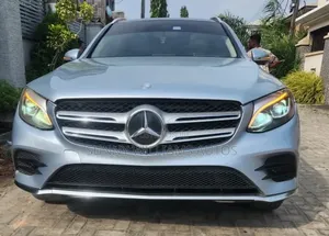 Mercedes-Benz GLC-Class 2016 Blue