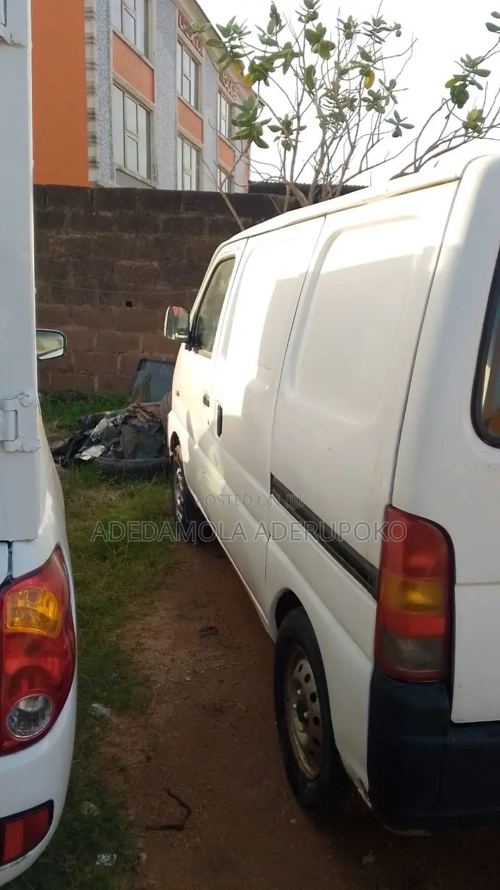 Suzuki APV Pan Vanel 2004 White