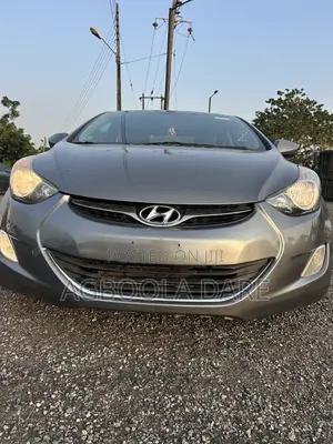Hyundai Elantra SE 4dr Sedan (1.8L 4cyl 6A) 2014 Gray