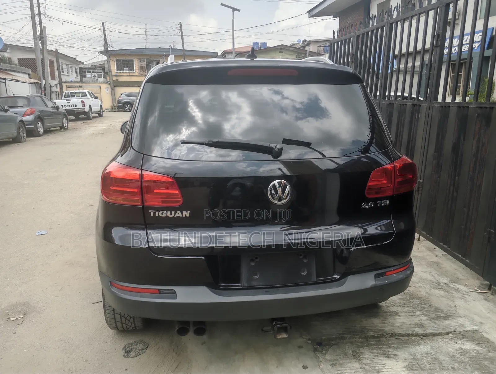 Volkswagen Tiguan 2.0 S Automatic 2012 Black