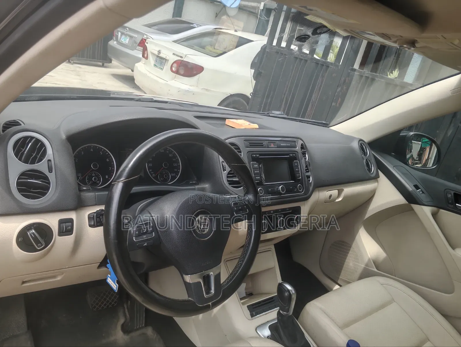 Volkswagen Tiguan 2.0 S Automatic 2012 Black