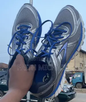 Brooks Adrenaline GTS 16
