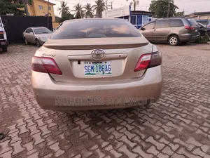 Toyota Camry LE 4dr Sedan (2.4L 4cyl 5A) 2008 Gold