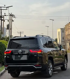 New Toyota Land Cruiser Prado VX 2026 Black