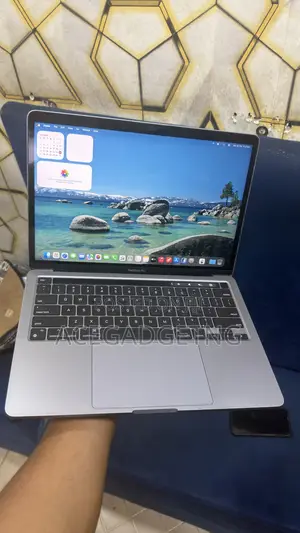 Laptop Apple MacBook Pro 2021 M1 8GB Apple M1 SSD 256GB