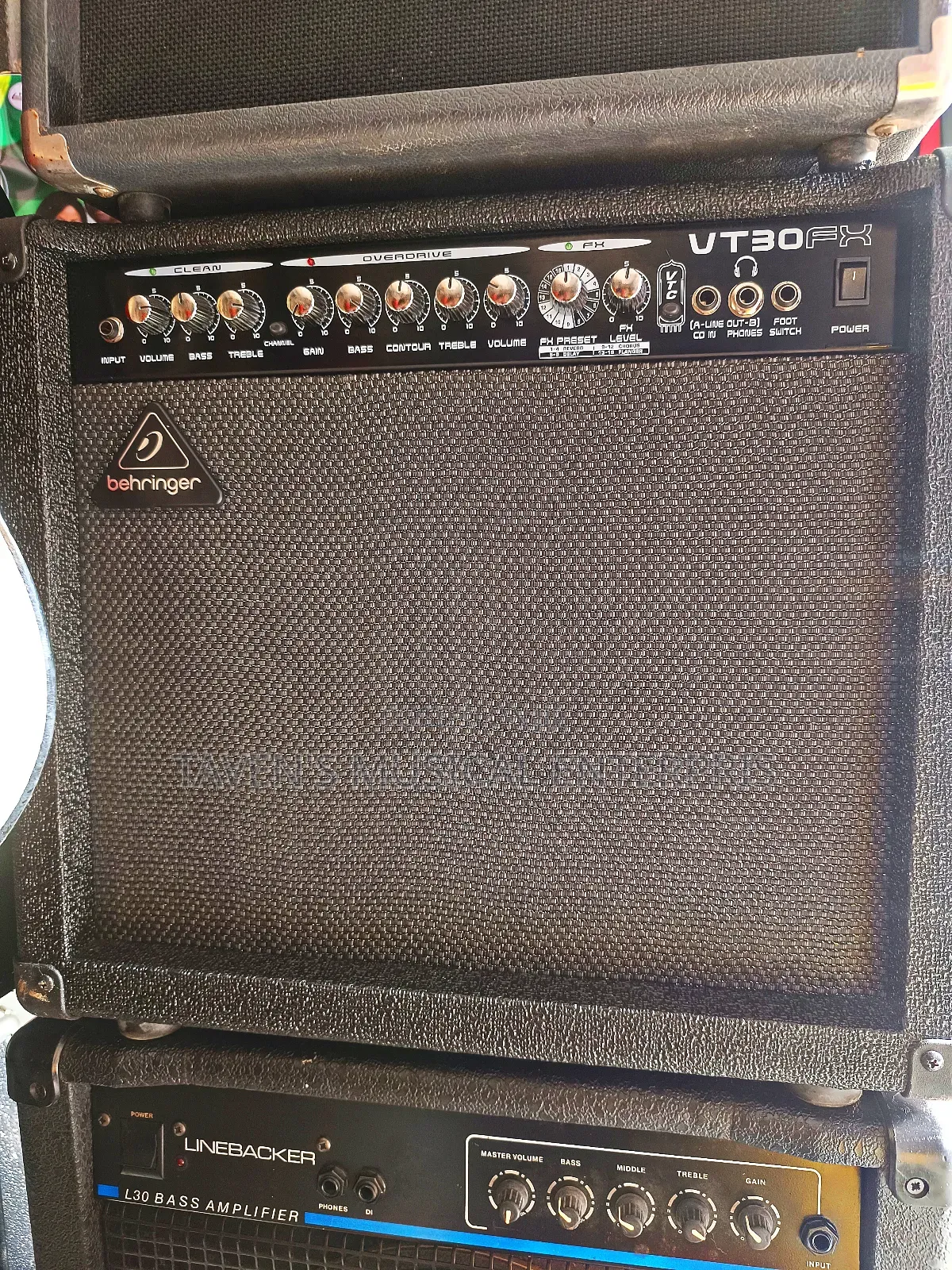 Behringer Virtube VT30FX Guitar Combo Amplifier UK Used
