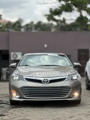Toyota Avalon Limited 4dr Sedan (3.5L 6cyl 6A) 2014