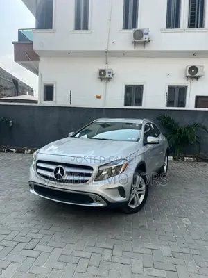 Mercedes-Benz GLA 250 2016 Silver