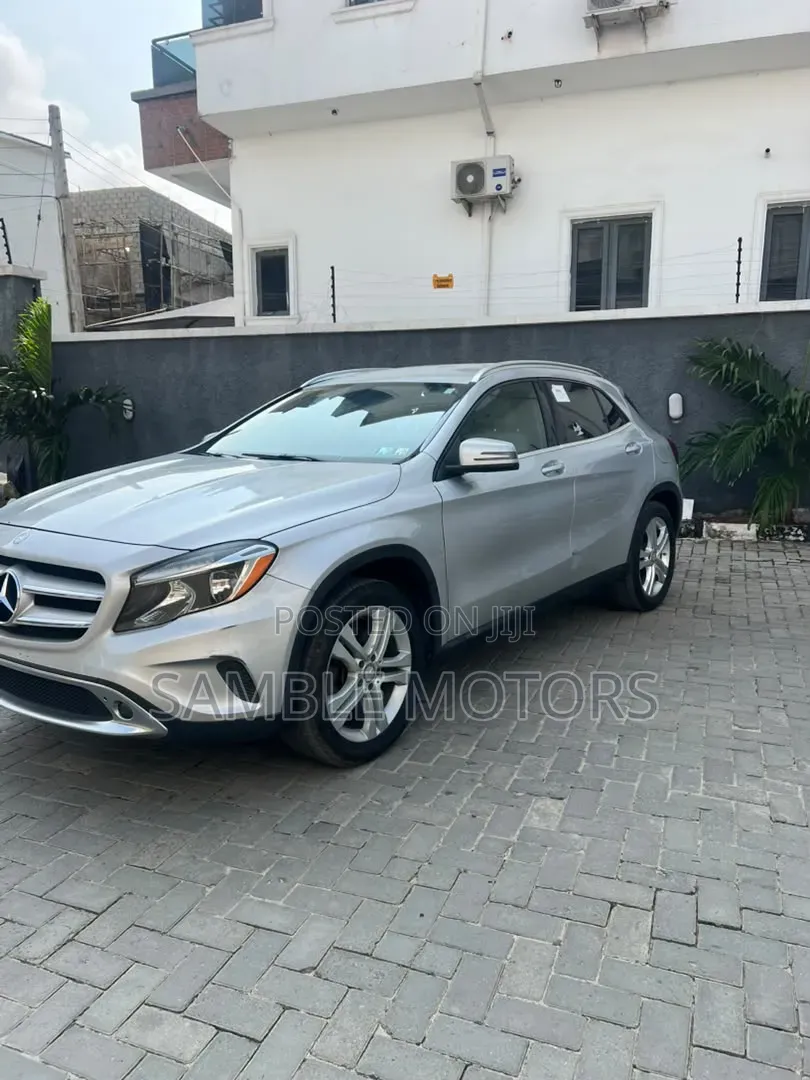 Mercedes-Benz GLA 250 2016 Silver