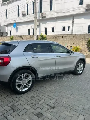 Mercedes-Benz GLA 250 2016 Silver