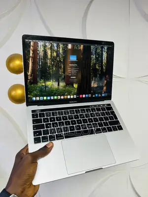 Laptop Apple MacBook Pro 2018 16GB Intel Core i7 SSD 256GB