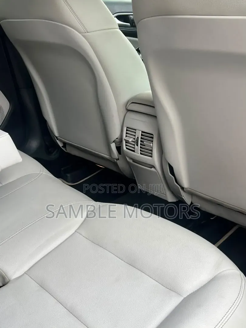 Mercedes-Benz GLA 250 2016 Silver