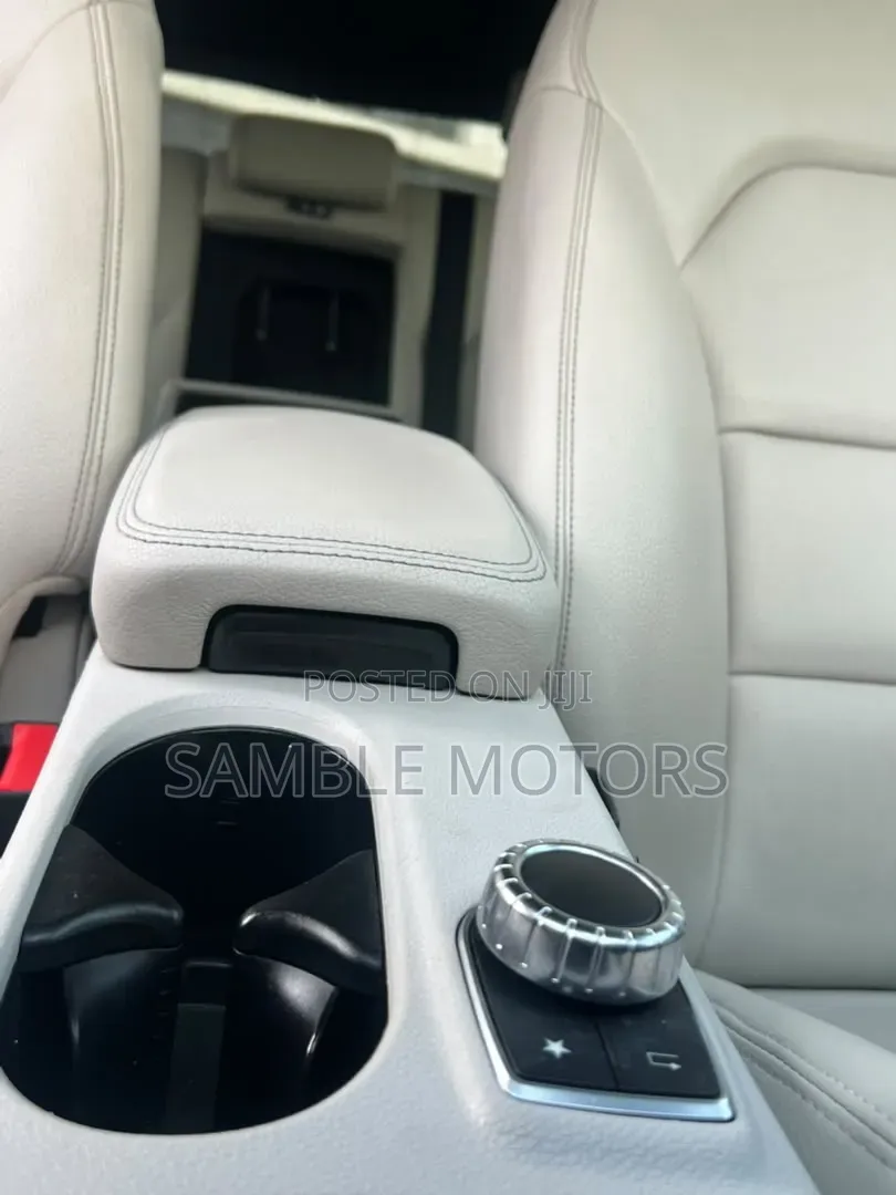 Mercedes-Benz GLA 250 2016 Silver