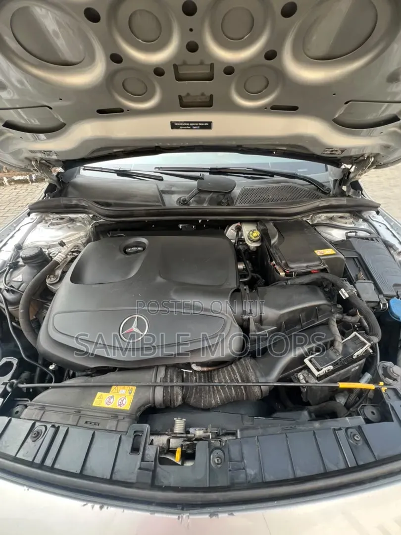 Mercedes-Benz GLA 250 2016 Silver
