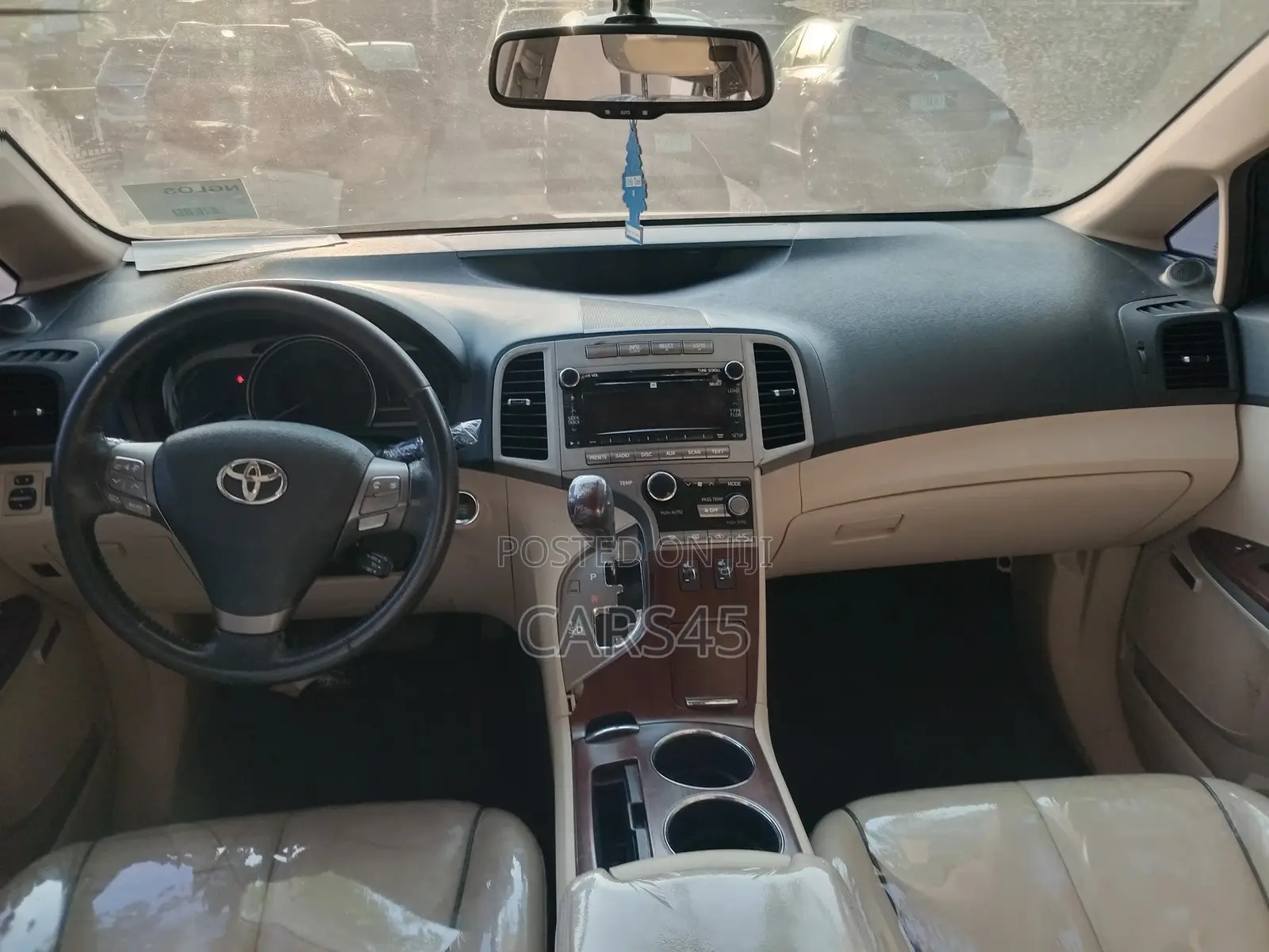 Toyota Venza 2011 White