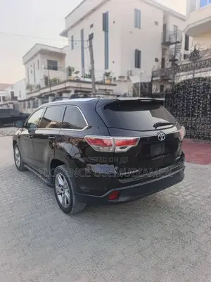 Toyota Highlander 2015 Black