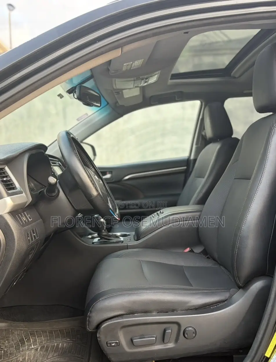 Toyota Highlander 2015 Black