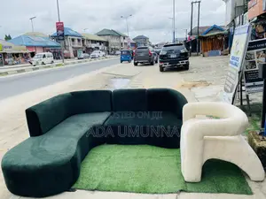 5 Seater’s Sectional Sofa With One Seater Accent Chair