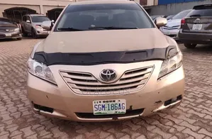 Toyota Camry 2008 Gold