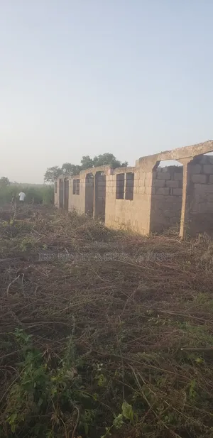 12rooms Self-Contained Uncompleted Hostel Seating on Almost 2plot 4sal