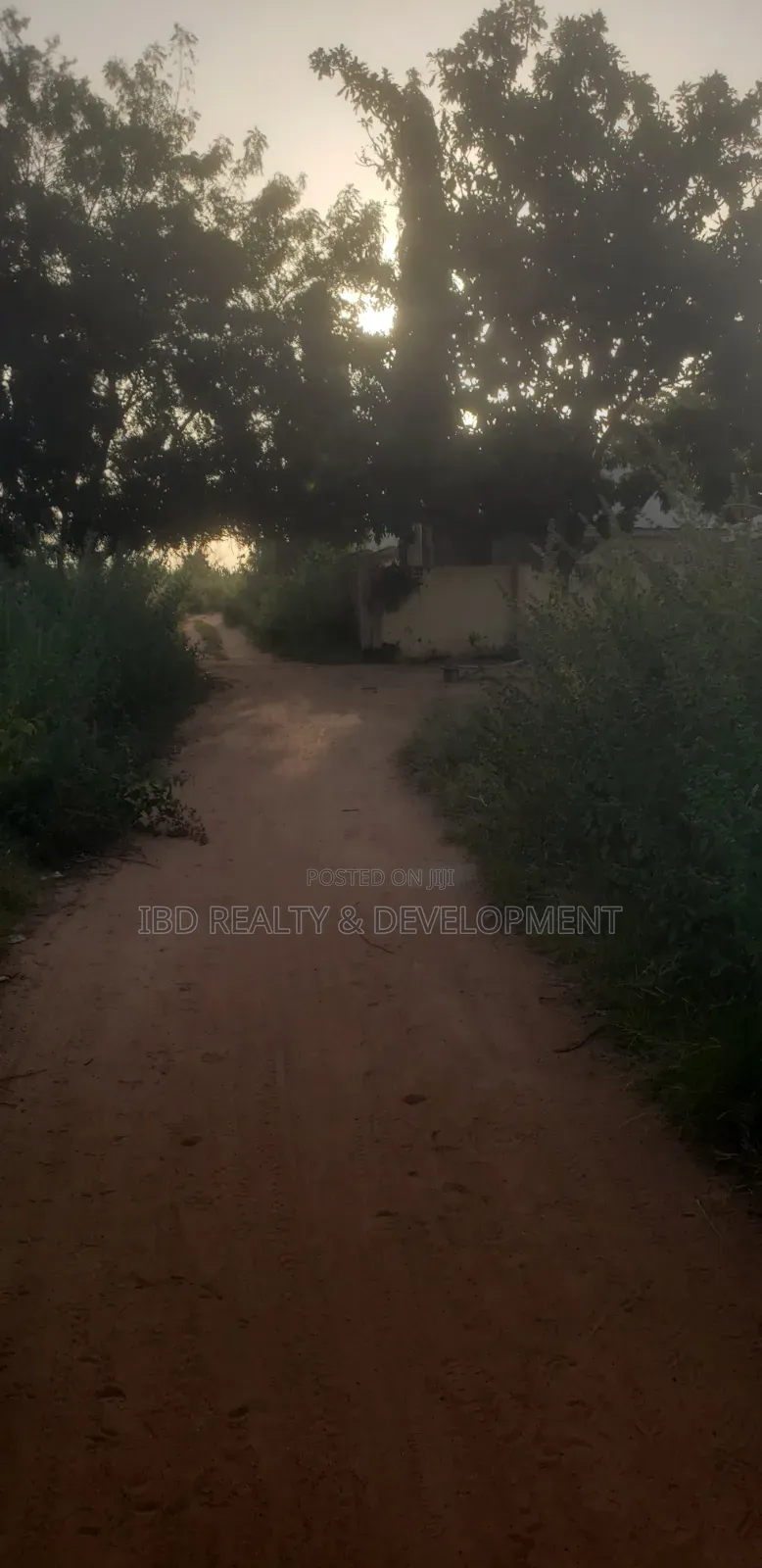 12rooms Self-Contained Uncompleted Hostel Seating on Almost 2plot 4sal