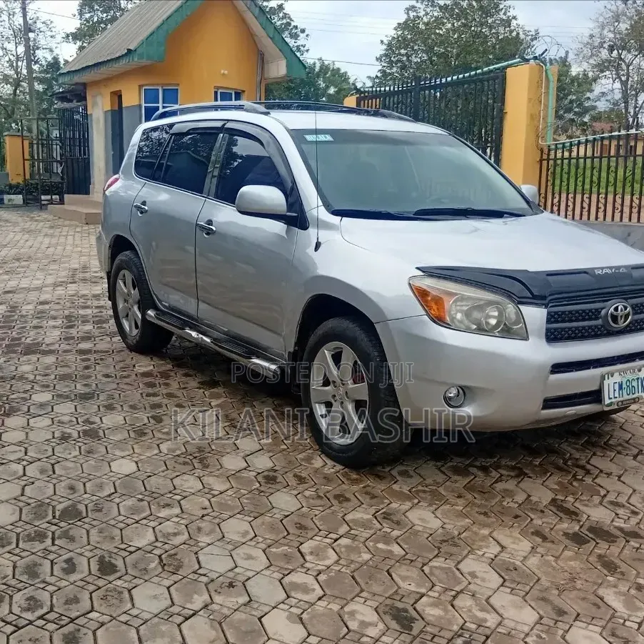 Toyota RAV4 2008 Silver