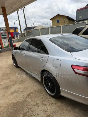 Toyota Camry 2011 Silver